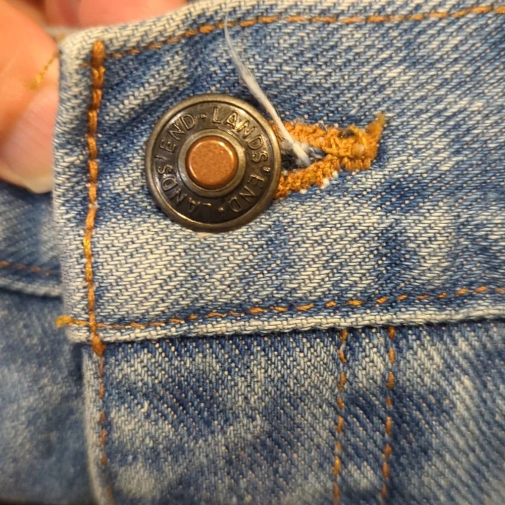 High Rise Mom Jeans - Picture 4 of 6